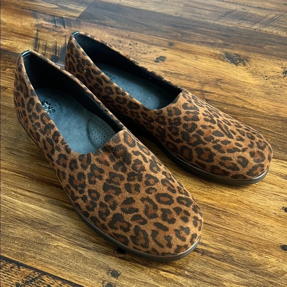 SAS Bliss Slip-On Wedge New Tan Leopard Print Sz 11W